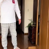 目尻を下げて大喜び