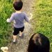 偶然『捨て犬』を発見→子どもが『この子、一緒に散歩する家族はいないの？』と呟き…12年後の『現在』が泣けると反響「本当よかった」「運命」
