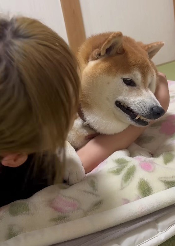 まんざらでもなさそう？