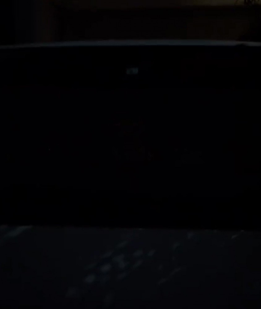 姿が見えなくなった車内