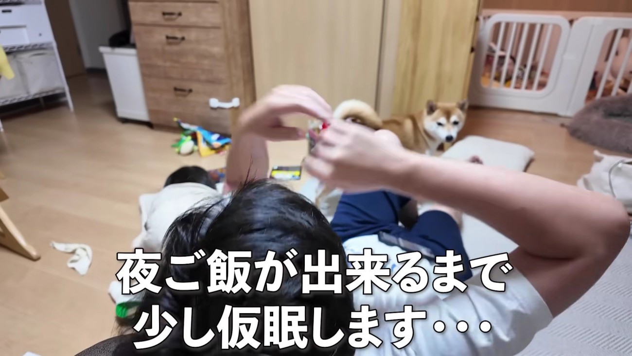 座椅子に座って寝ることに