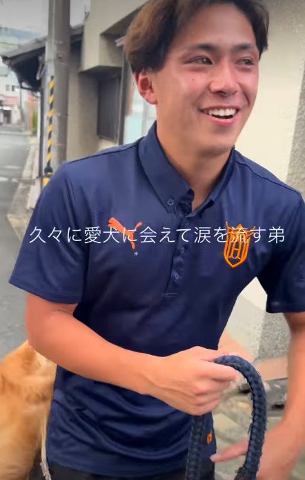 思わず涙するお兄ちゃん