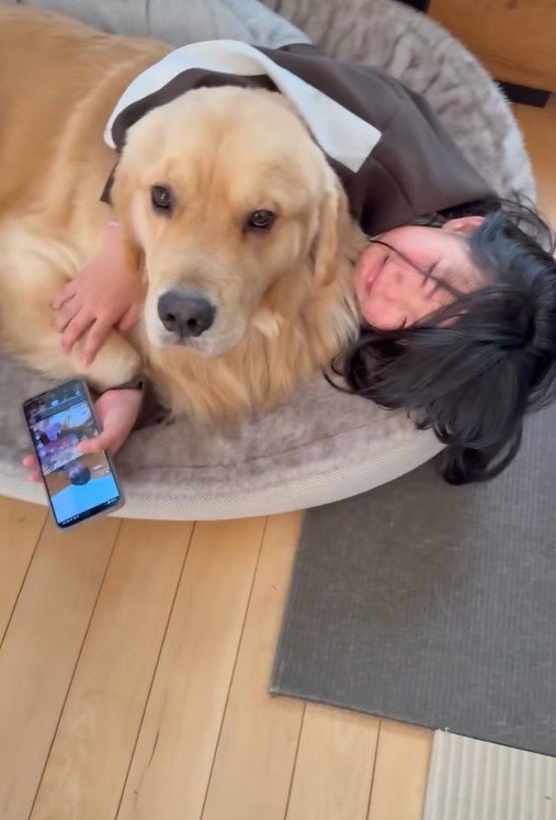 女の子は甘噛みされて号泣