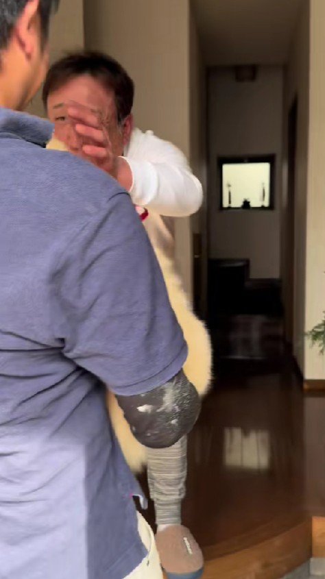 思わず手が伸びて…