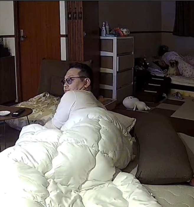 こちらを向くパパ