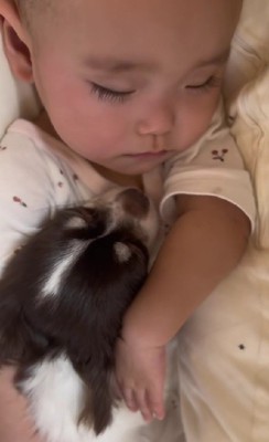 絆を感じる2人の姿