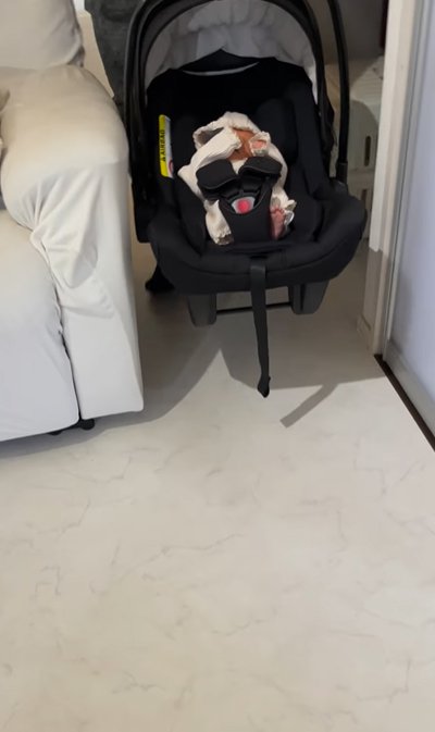 寝ている赤ちゃん