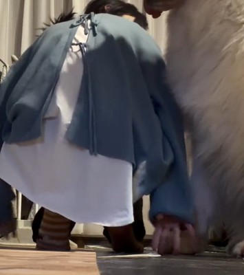 立ち上がろうとするママ