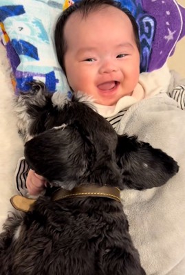 笑顔の赤ちゃん