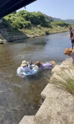 浮き輪を止めることに成功