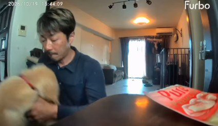 ソルちゃんを抱きあげて…