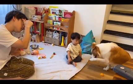 ラスカルくんを見る息子さん