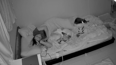 元保護犬と一緒に寝てみたら…