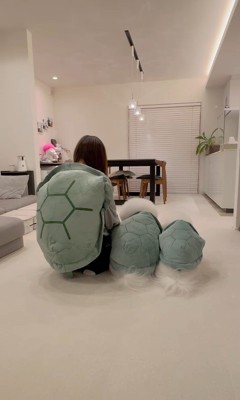 亀になりきる王子くん＆あんじちゃん