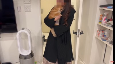 甘えながらしっぽをフリフリ♪