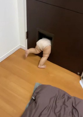 ジタバタする赤ちゃんに…