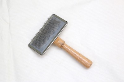 スリッカーブラシ