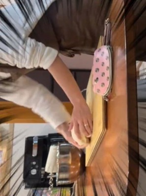 パンを作るママ4