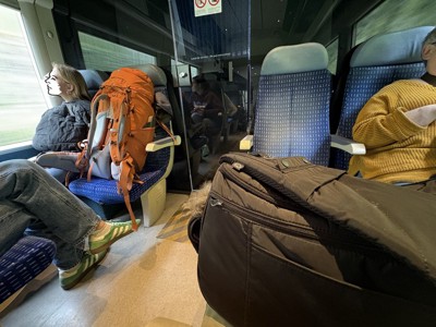 モダンなTERの車内