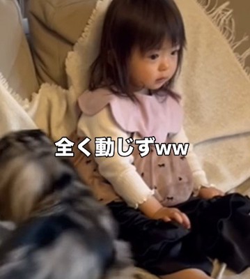 無表情の女の子!!