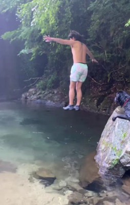 飛び込んじゃった！！