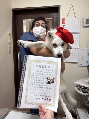 何度も命を救ってくれた主治医との2ショットも