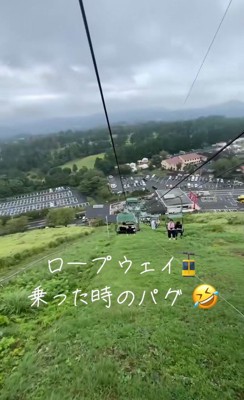 リフトに乗るデビちゃん6