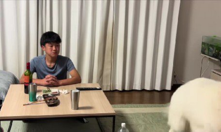 静かに退散するfamくんでした