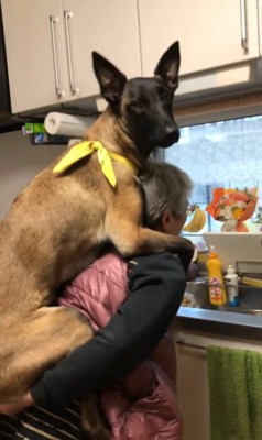 おんぶしてもらうウルルちゃん&シオンちゃん8