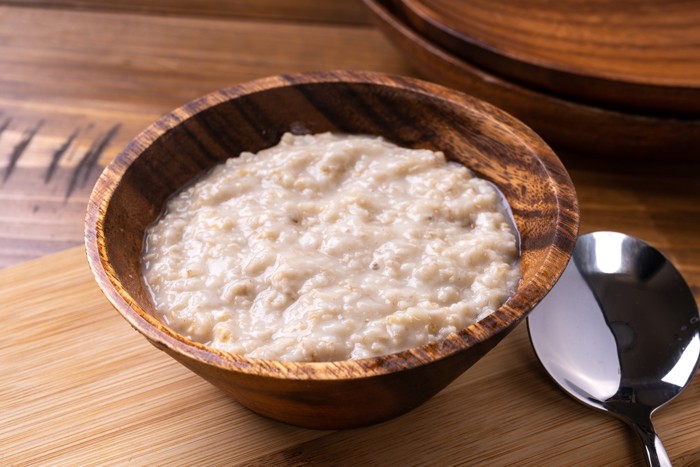 おかゆ状にふやかしたオートミール