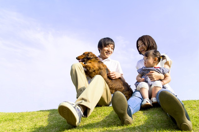 家族と犬