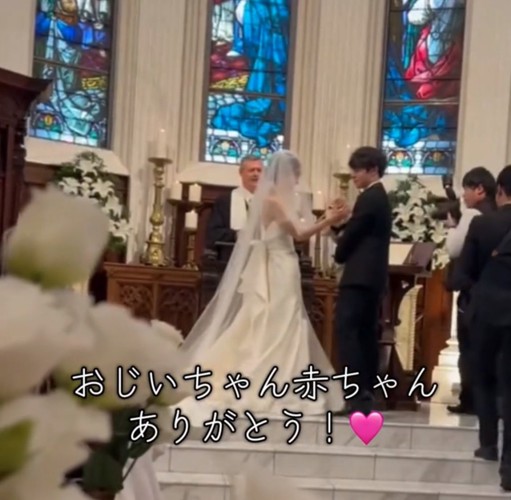 新郎新婦さんと犬