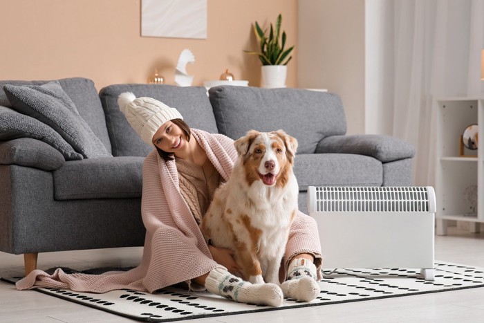 女性と犬