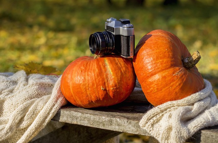 ハロウィンのかぼちゃとカメラ