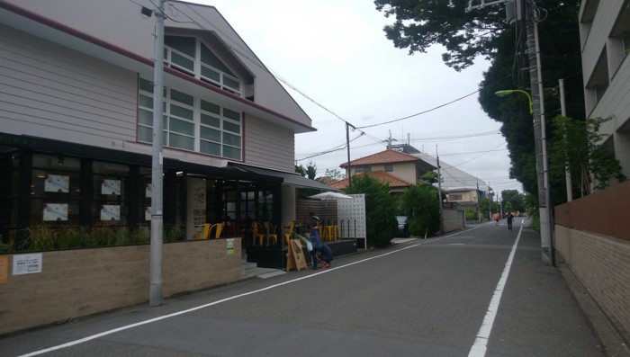 閑静な住宅街にある用賀倶楽部