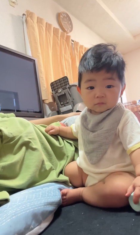 赤ちゃんが泣いた時のごろちゃん9