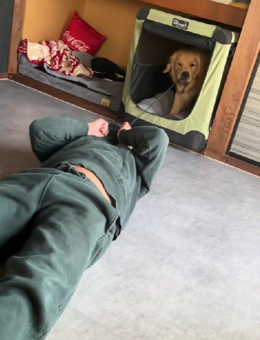 ベスちゃんの隙をつくも…