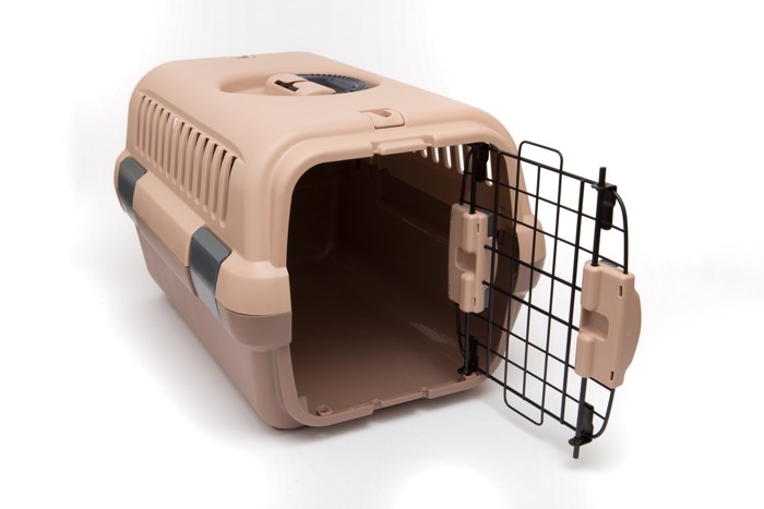 ペットの輸送用キャリーケース