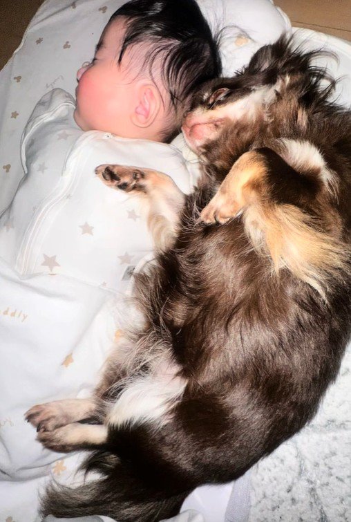 赤ちゃんと添い寝♡