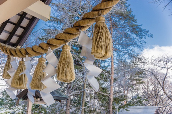 神社のしめ縄